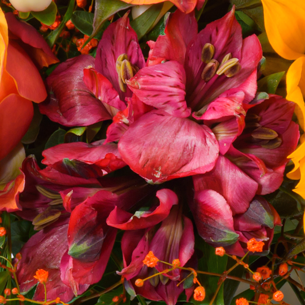 Blumenstrauß Landliebe mit Halloren Kugeln & Vase