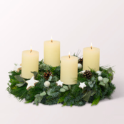 Adventskranz Shiny White (Ø 35 cm) mit Ferrero Giotto 3er