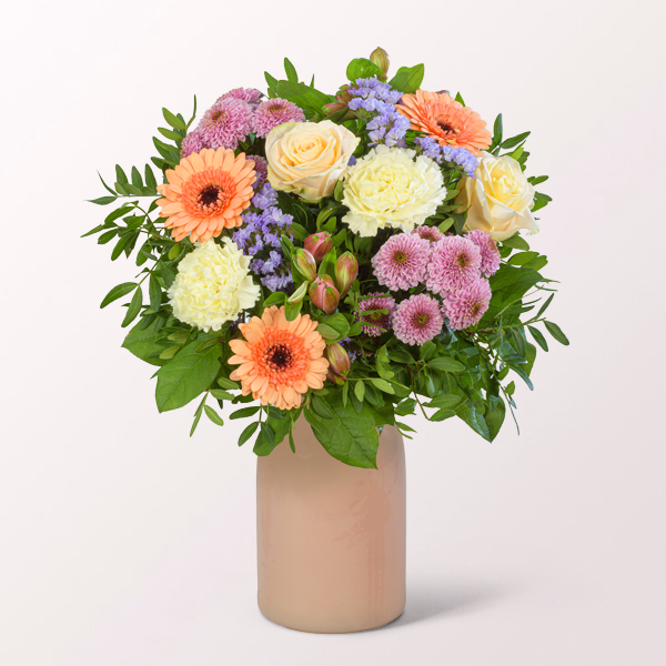 Flower Bouquet Blütenschönheit with vase & Ferrero Giotto