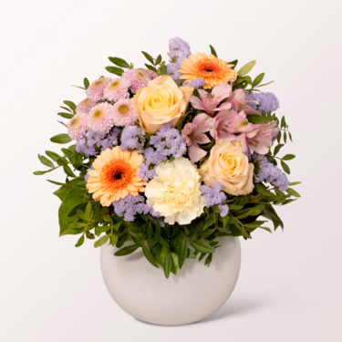 Flower Bouquet Blütenschönheit with 3 Ferrero Giotto Flower Bouquet Blütenschönheit with 3 Ferrero Giotto