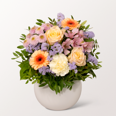 Flower Bouquet Blütenschönheit with vase & 3 Ferrero Giotto Flower Bouquet Blütenschönheit with vase & 3 Ferrero Giotto