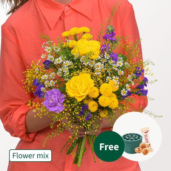 Flower Mix Sommergruß with Stem Holder & 3 Ferrero Giotto