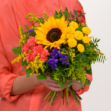 Blumenstrauß Sonnengrüße mit Vase & Ferrero Giotto 3er