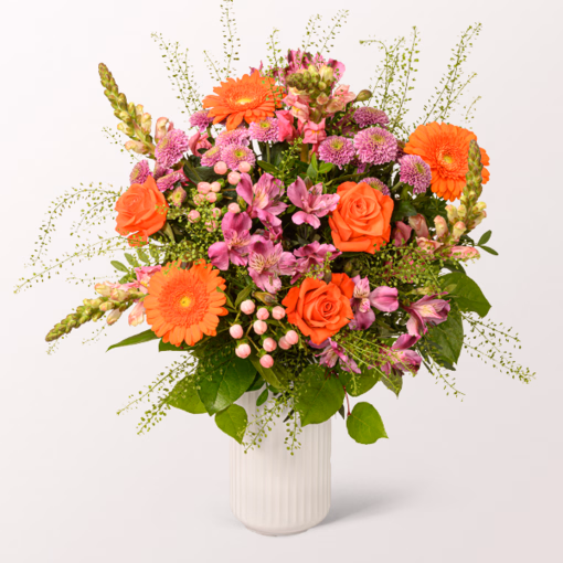 Flower Bouquet Blumensymphonie with vase & 3 Ferrero Giotto