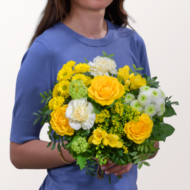 Flower Bouquet Frühlingsglanz with vase & 3 Ferrero Giotto