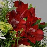 Flower Bouquet Frühlingswind with vase & 3 Ferrero Giotto