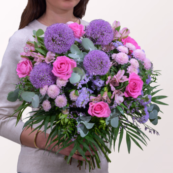 Flower Bouquet Danke with vase & 3 Ferrero Giotto