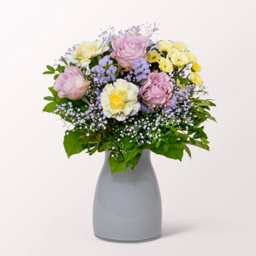Flower Bouquet Glückspost with 3 Ferrero Giotto