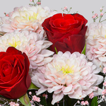 Blumenstrauß Blütenromanze mit Vase & Ferrero Giotto 3er