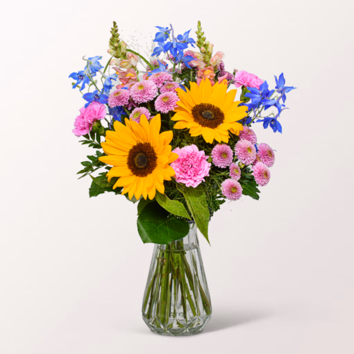 Flower Bouquet Lovely with vase & 3 Ferrero Giotto