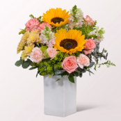 Premium Bouquet Prachtvoll mit Premium Vase & 3 Ferrero Giotto