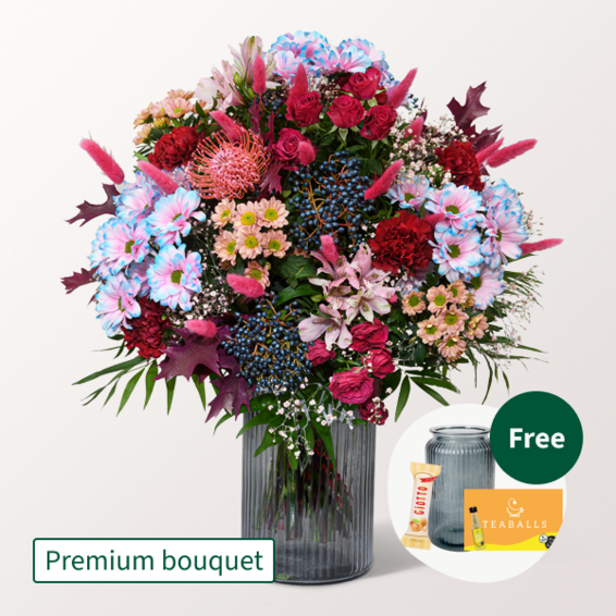 Premium Bouquet Herbstliebe with Premium Vase & 3 Ferrero Giotto & Teaballs