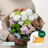 Flower Mix Landtraum with 3 Ferrero Giotto & Teaballs