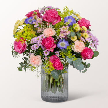 Premiumstrauß zum Muttertag mit Premiumvase & Ferrero Giotto 3er