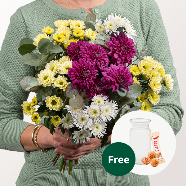 Flower Bouquet Alles Liebe with vase & 3 Ferrero Giotto