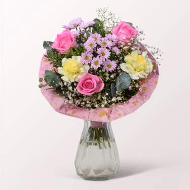 Flower Bouquet Danke Mama with 3 Ferrero Giotto