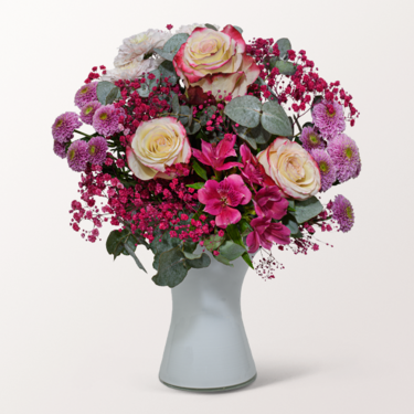 Blumenstrauß Mamas Liebling mit Vase & Ferrero Giotto 3er