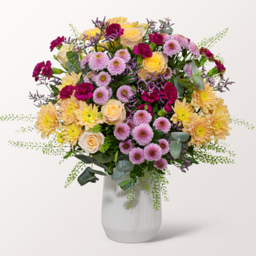 Blumenstrauß Liebevoll mit Vase & Ferrero Giotto 3er