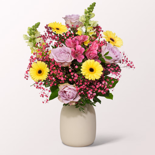 Flower Bouquet Sommerfreude with vase & 3 Ferrero Giotto