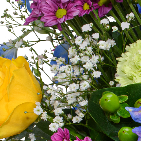 Premium Bouquet Farbspiel with 3 Ferrero Giotto