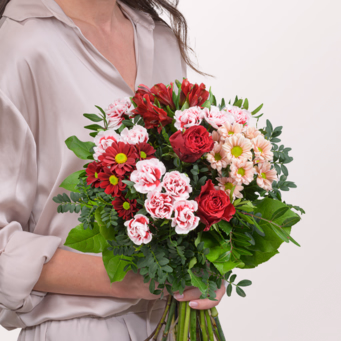 Flower Bouquet Liebesbrise with vase & Ferrero Giotto