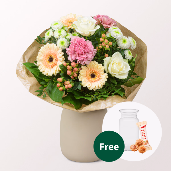 Flower Bouquet Frühlingspoesie with vase & Ferrero Giotto