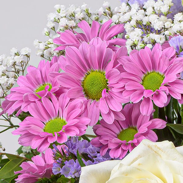 Blumenstrauß Frühlingswiese mit Vase & Ferrero Giotto 3er