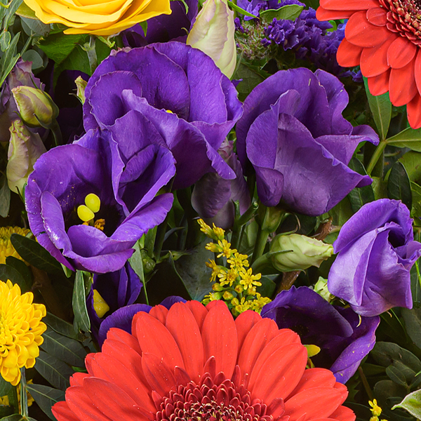 Premiumstrauß Blütenromanze mit Premiumvase & Ferrero Giotto 3er