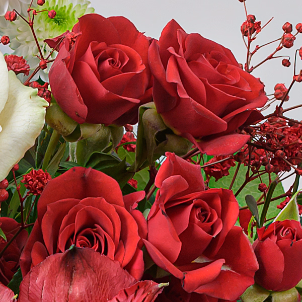 Blumenstrauß Liebesblüte mit Vase & Ferrero Giotto 3er