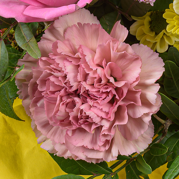 Flower Bouquet Frühlingsfestival with vase & 3 Ferrero Giotto