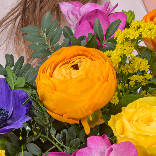 Premiumstrauß Frühlingssensation mit Premiumvase & Ferrero Giotto 3er