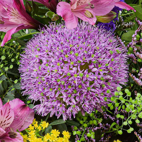 Premiumstrauß Frühlingsgedicht mit Premiumvase & Ferrero Giotto 3er