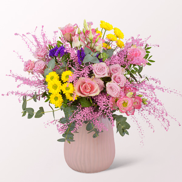 Premium Bouquet Herzlich with vase & 3 Ferrero Giotto