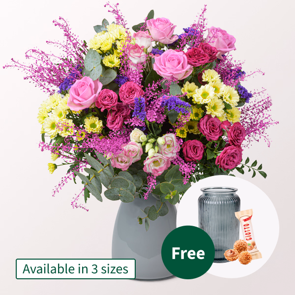 Premium Bouquet Herzlich with Premium Vase & 3 Ferrero Giotto