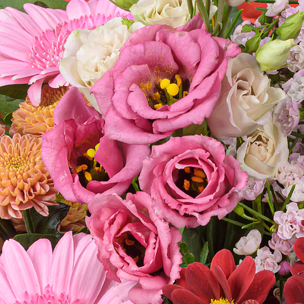 Blumenstrauß Pure Freude mit Vase & Ferrero Giotto 3er