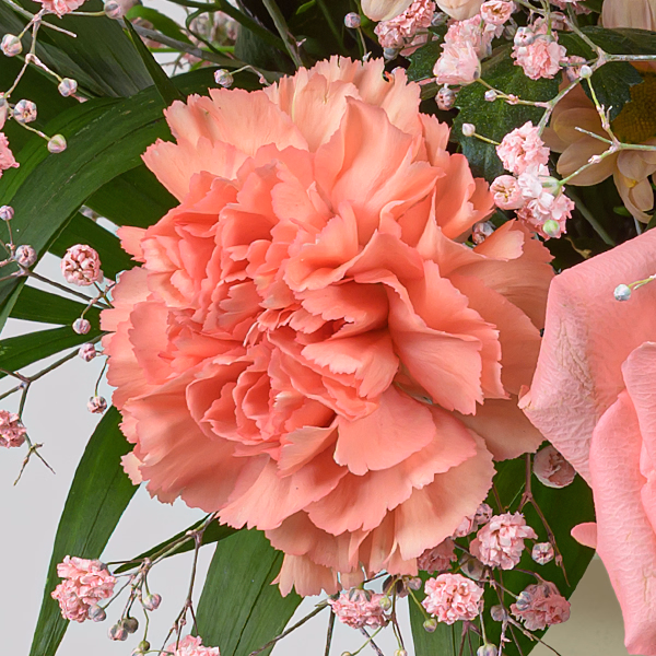 Premium Bouquet Fabelhaft with Premium Vase & 3 Ferrero Giotto