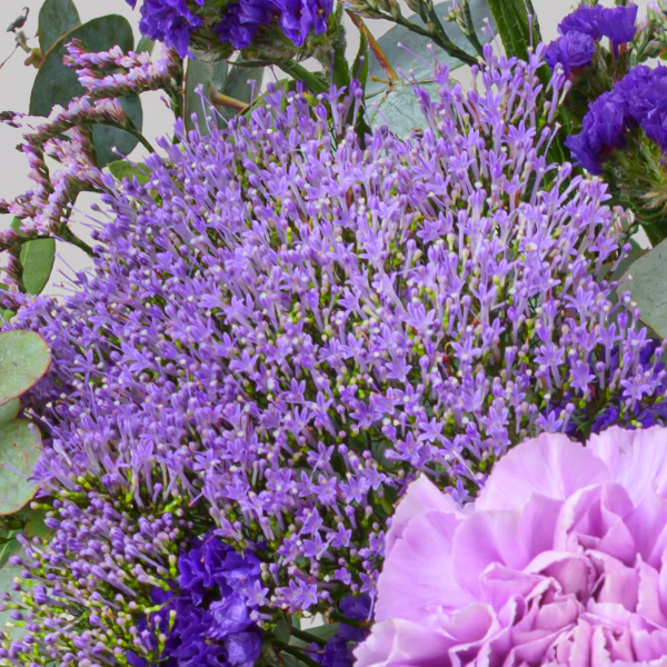 Premiumstrauß Liebesgruß mit Premiumvase & Ferrero Giotto 3er