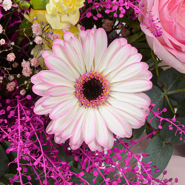 Premiumstrauß Verträumt mit Premiumvase & Ferrero Giotto 3er