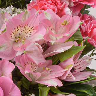 Flower Bouquet Wintermärchen with vase & 3 Ferrero Giotto