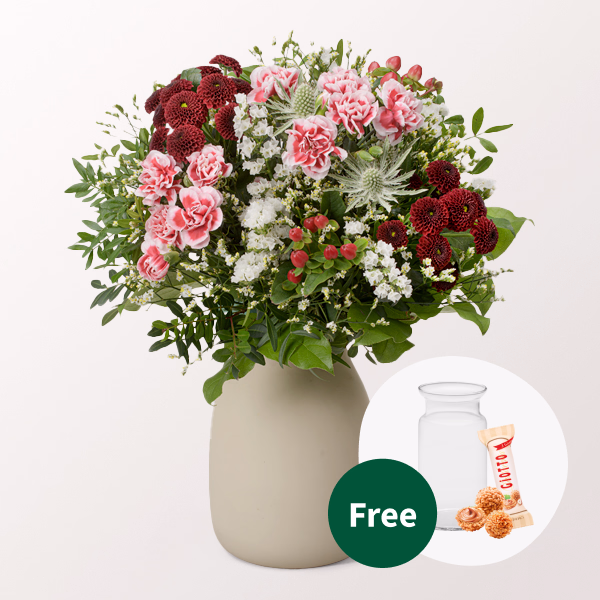 Flower Bouquet Winterlichtung with vase & 3 Ferrero Giotto