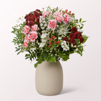 Flower Bouquet Winterlichtung with Halloren Balls & vase