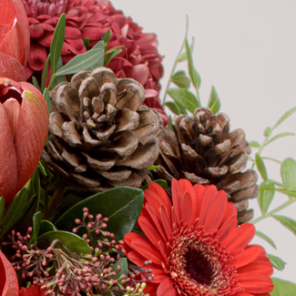 Flower Bouquet Winterlaune with vase & 3 Ferrero Giotto