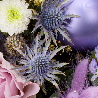 Premium Bouquet Weihnachtsherz with Premium Vase & 3 Ferrero Giotto