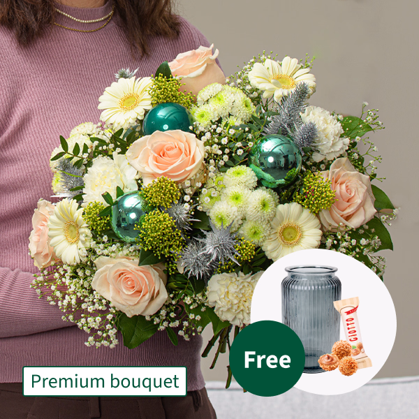 Premium Bouquet Wintertraum with Premium Vase & 3 Ferrero Giotto