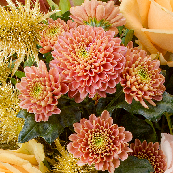 Premium Bouquet Wintersonne with Premium Vase & 3 Ferrero Giotto