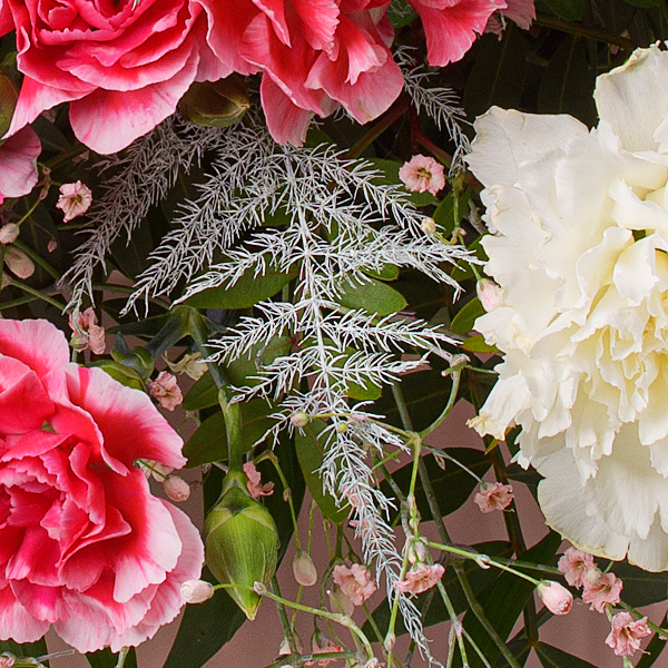 Premiumstrauß Oh du fröhliche mit Premiumvase & Ferrero Giotto 3er