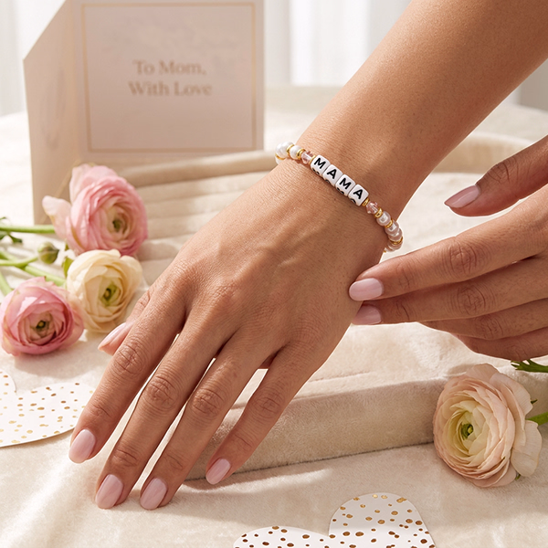 Blumenstrauß Mamas Lächeln mit Vase & Armband