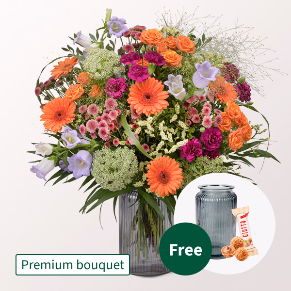 Premium Bouquet Good Feeling with Premium Vase & Ferrero Giotto