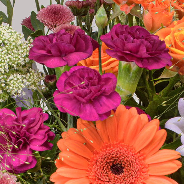 Premium Bouquet Good Feeling with Premium Vase & Ferrero Giotto