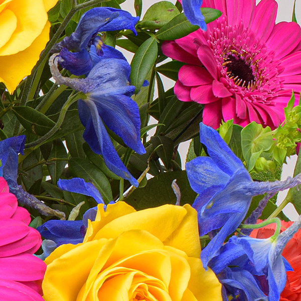 Flower Bouquet Blumensymphonie with vase & Ferrero Giotto